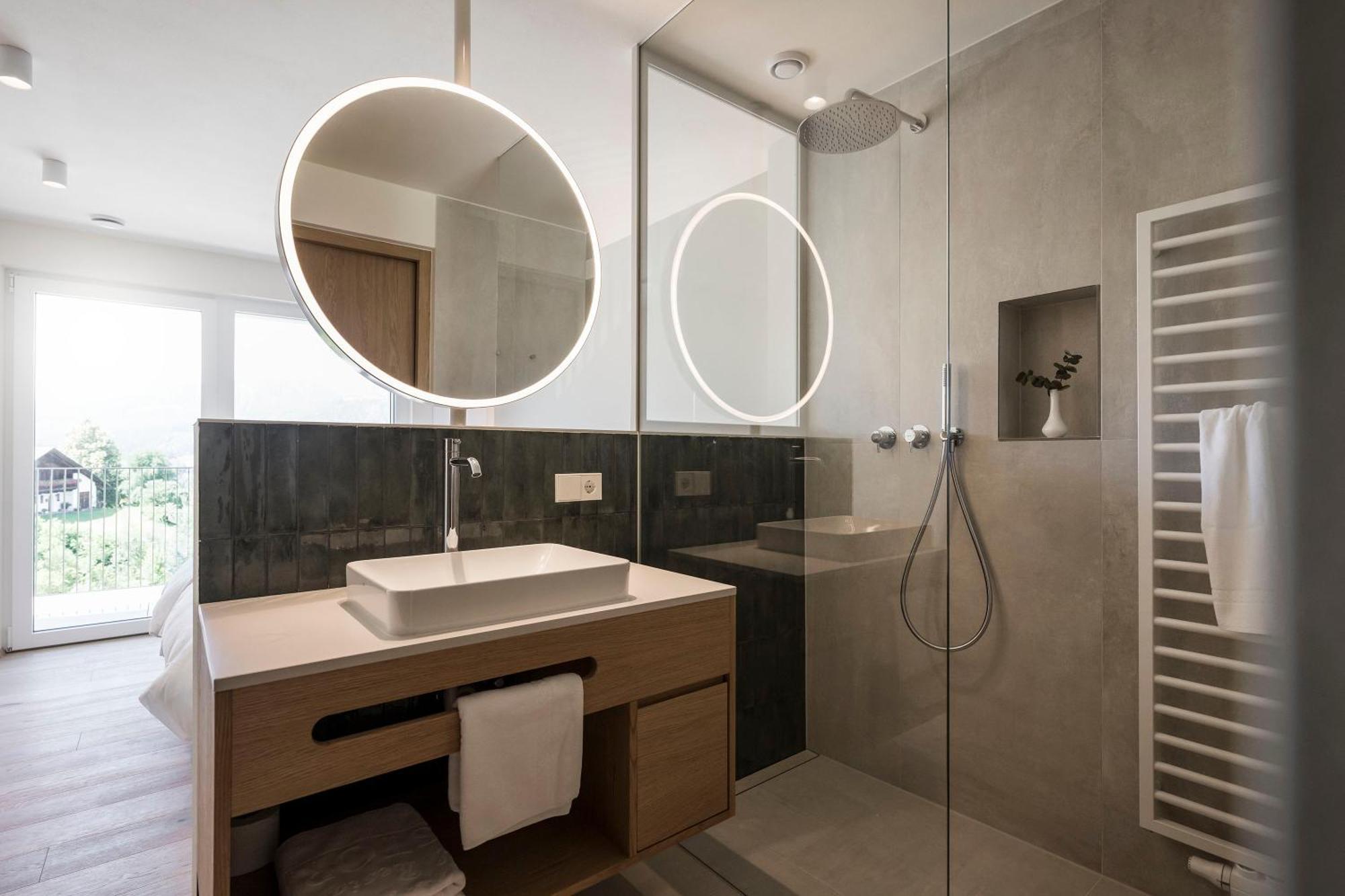 Astor Apartments Olang المظهر الخارجي الصورة